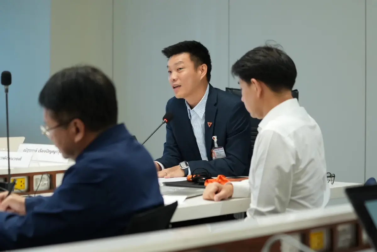 'ณัฐพงษ์' จี้ ครม. เร่งเคาะ 3 เรื่องด่วน - ดึง 7 ร่างกฎหมายเข้าสภา