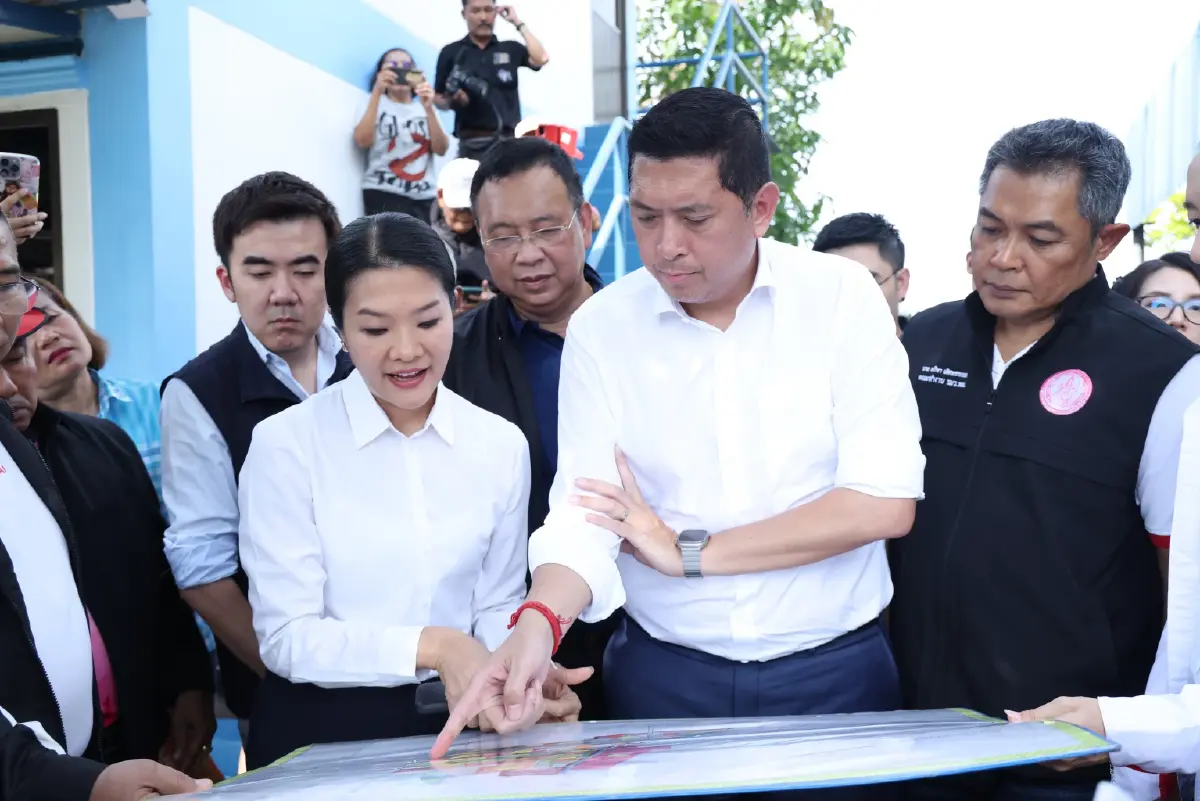 “นิกร” รมว.พม. นำทีมลุยเคหะร่มเกล้า เดินหน้ายกระดับคุณภาพชีวิตกลุ่มเปราะบาง บูรณาการ กทม. แก้ไขปัญหาน้ำเสีย-เพิ่มพื้นที่สีเขียวอย่างยั่งยืน