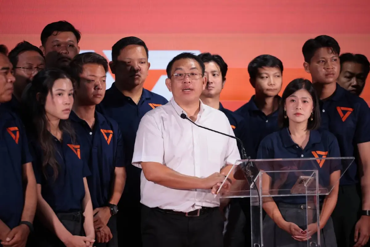 ‘วิโรจน์’ เปิด 6 วาระเร่งด่วน ดัน 'ภัทราภรณ์' นั่งประธานสภา กทม. รื้อระบบโปร่งใส