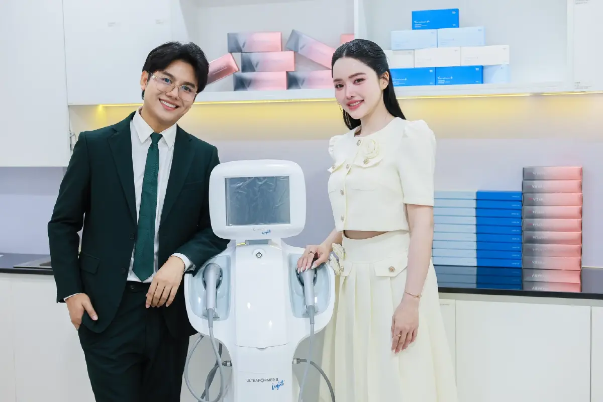 คลาสคลินิก จับมือ พารากอนแคร์ บุกกรุงเทพฯ ตั้งเป้าทุบสถิติ 1,000 ล้าน