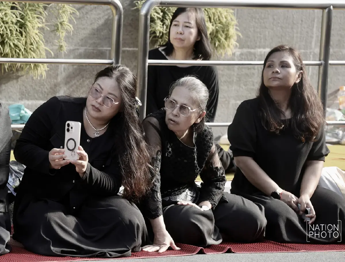 เคลื่อนพระศพ "เจ้าฟ้าพัชรกิติยาภา" สู่พระบรมมหาราชวัง ท่ามกลางอาลัยพสกนิกร