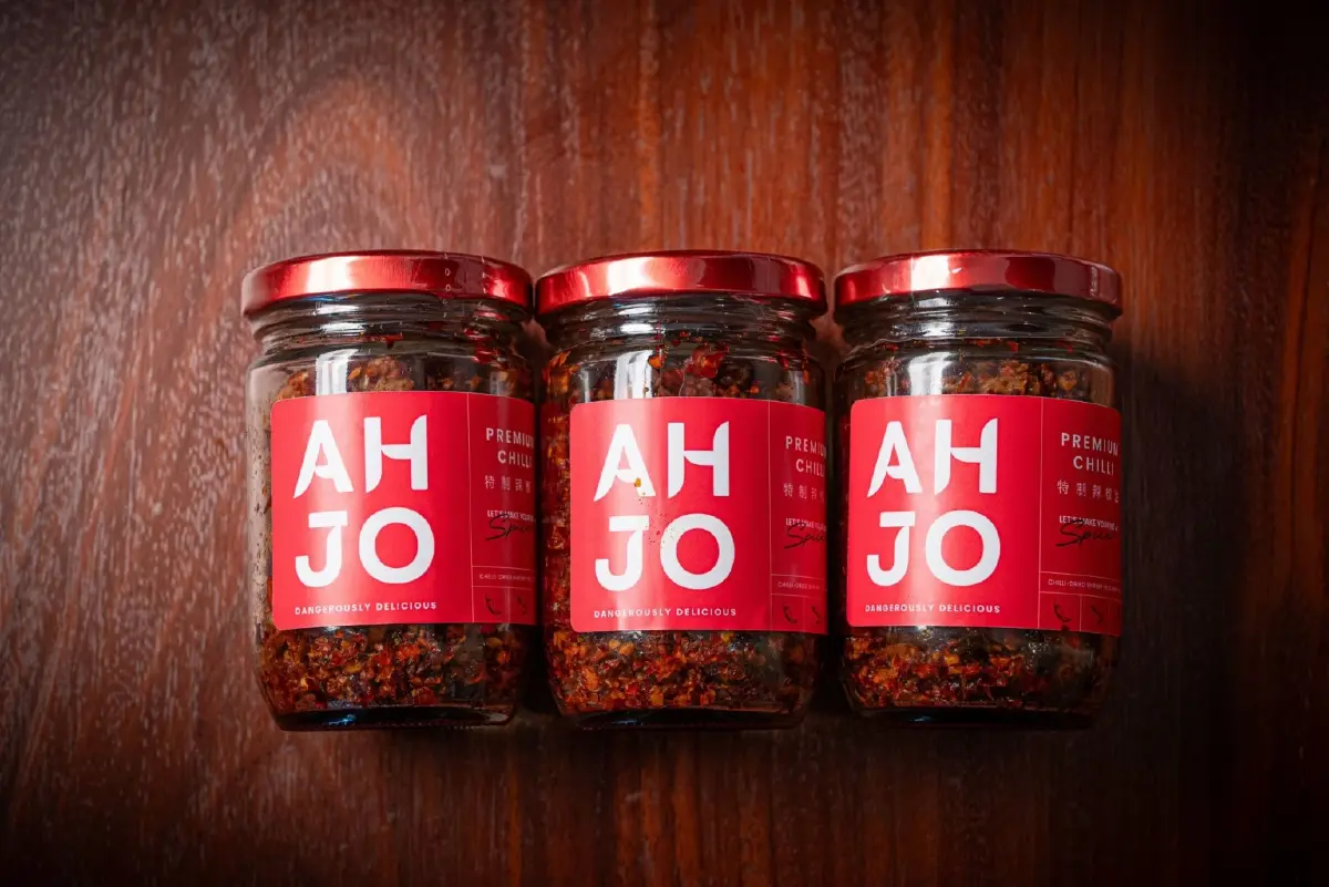 จากหมูแดงหลังบ้าน สู่ร้านอาโจ (AHJO) ธุรกิจที่โตแบบไม่เร่ง เน้นยั่งยืนพร้อมส่งมอบให้ลูก