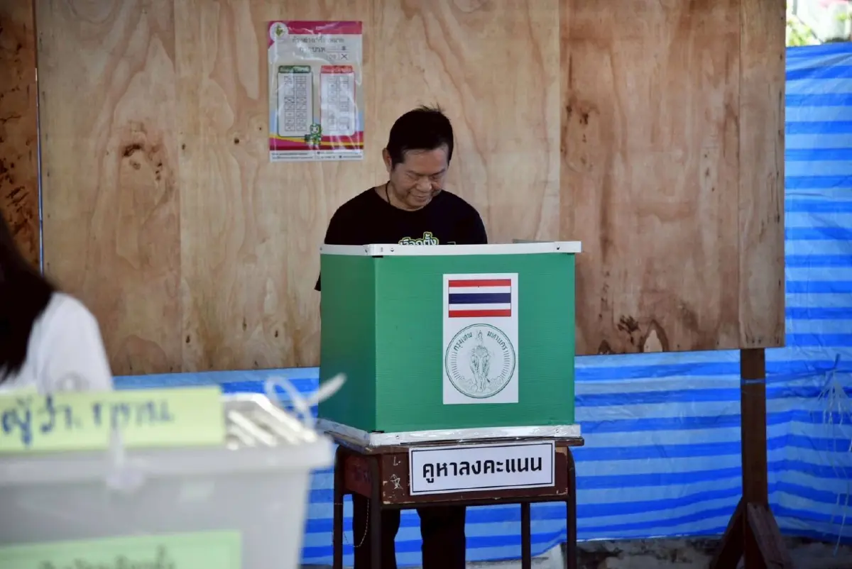 กกต.ตรวจหน่วยเลือกตั้ง กทม. ย้ำคุ้มครองทุกคะแนน ชวนใช้สิทธิ์ถึง 5 โมงเย็น