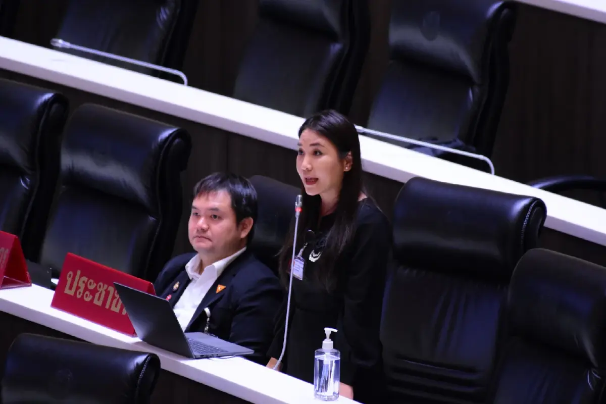 'รัฐบาล' ชักหน้าไม่ถึงหลัง โอนงบหมื่นล้าน ทำระบบราชการสะดุด