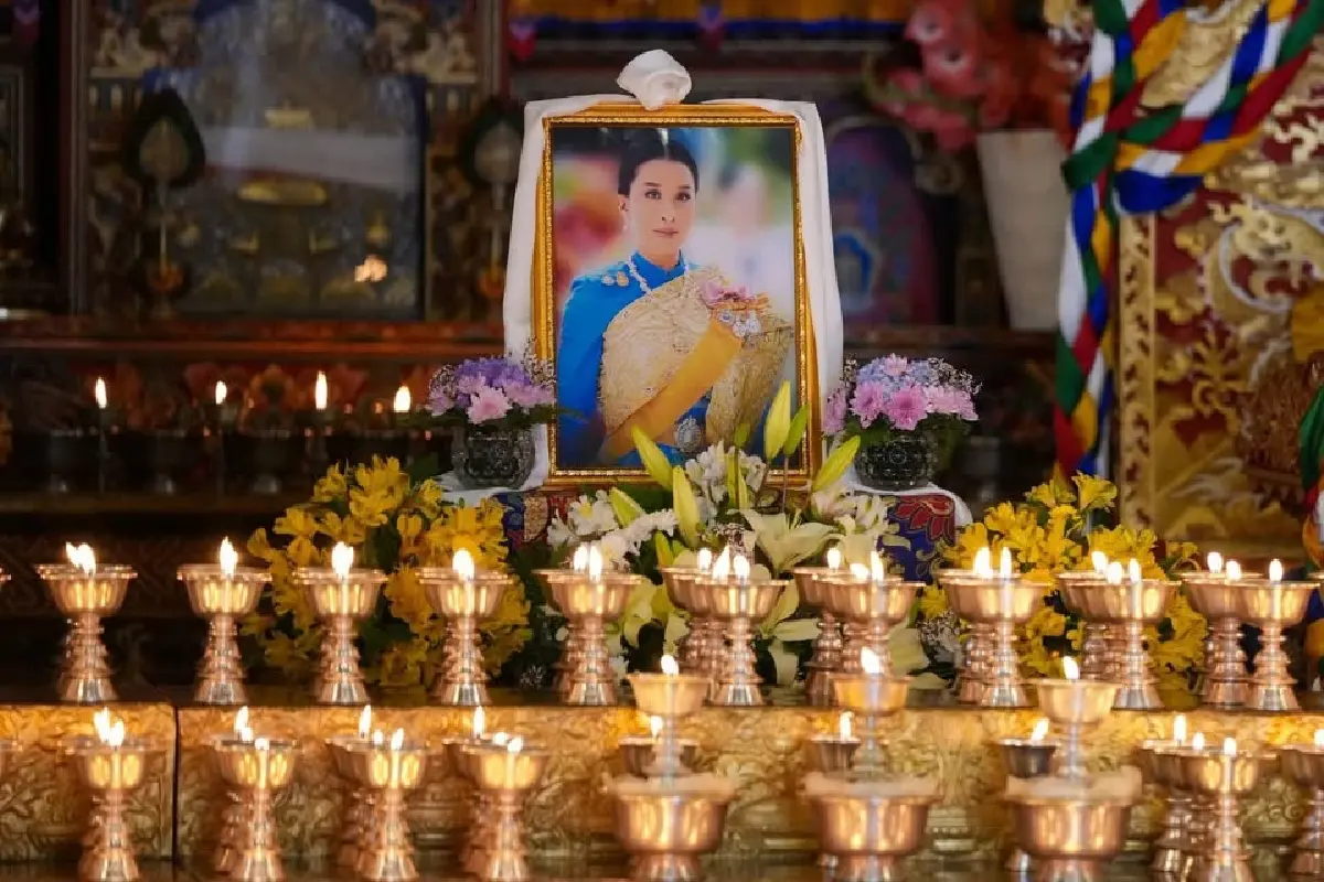 กษัตริย์ภูฏานทรงนำพระบรมวงศานุวงศ์ถวายพระพรอุทิศแด่เจ้าฟ้าพัชรกิติยาภา