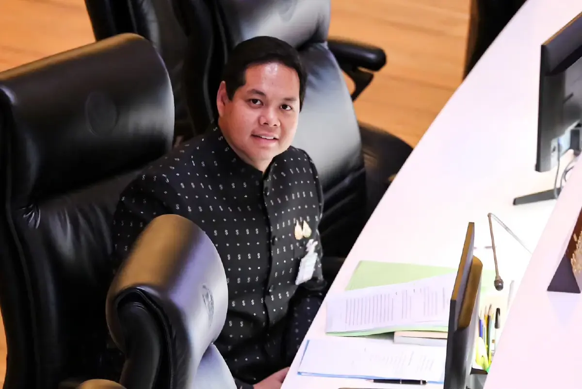 “สรรเพชญ” เสนอ พ.ร.บ.การเดินเรือในน่านน้ำไทย วาระแรกผ่านฉลุย!