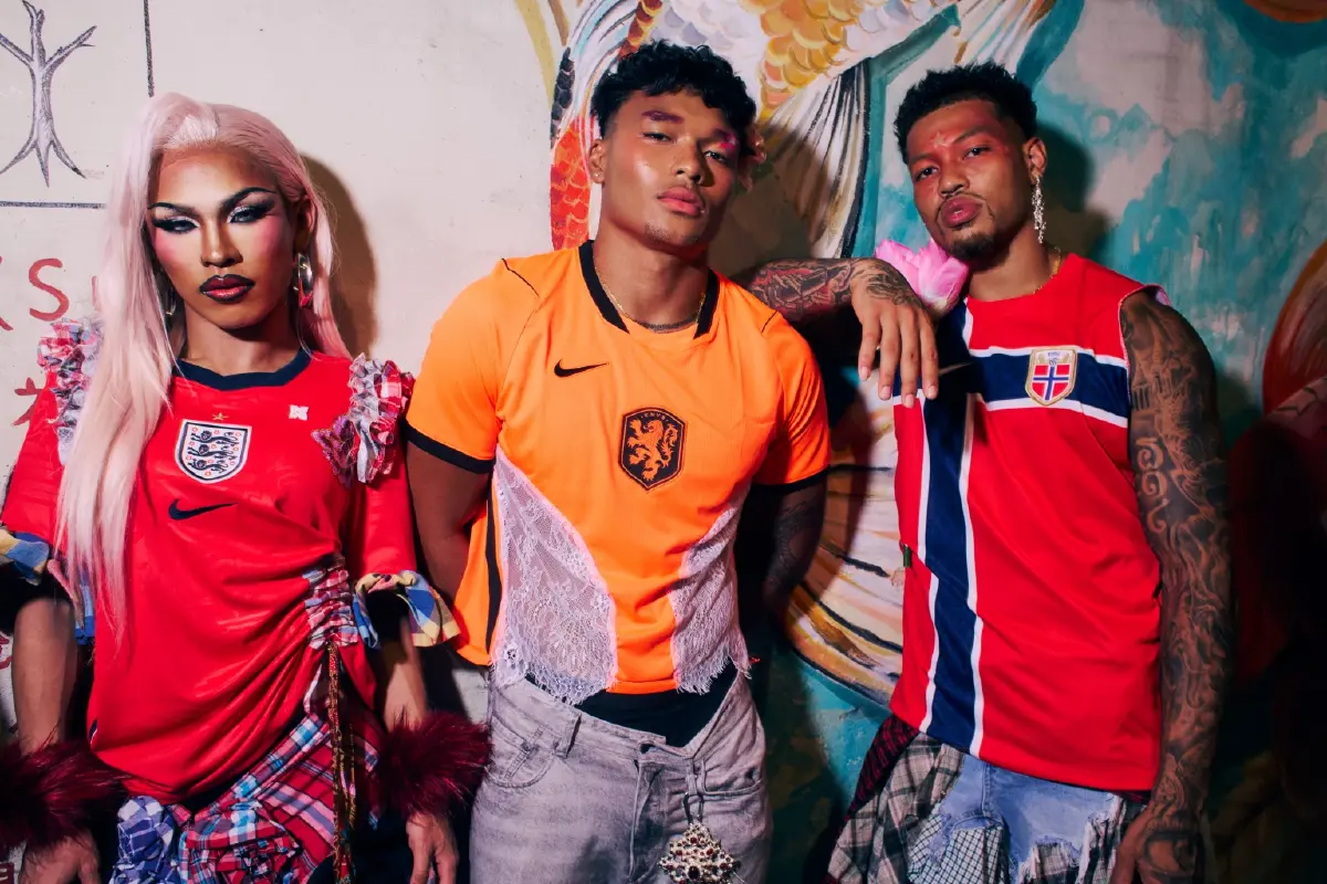 Nike พลิกโฉมถนนทรงวาดเป็นรันเวย์แฟชั่นฟุตบอลสุดตระการตา