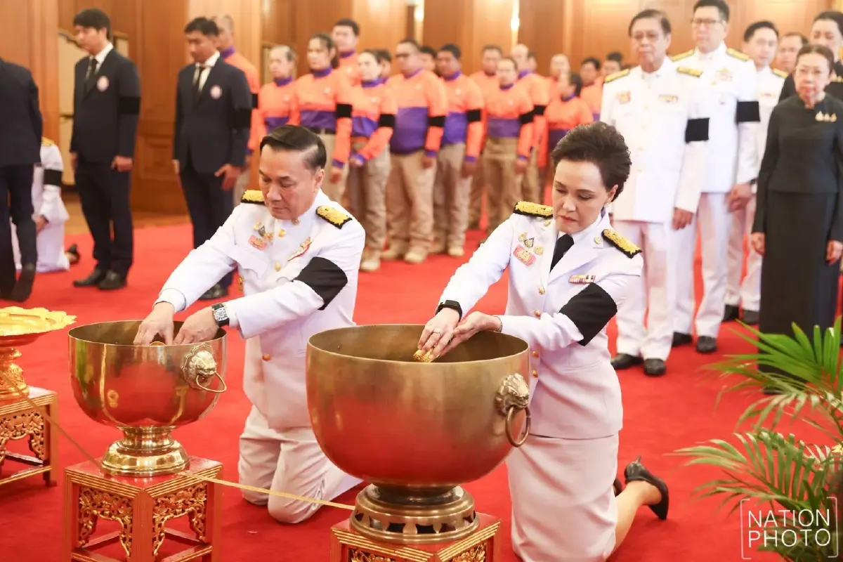 นายกฯ นำคณะรัฐมนตรี ถวายน้ำสรงพระศพ เจ้าฟ้าพัชรกิติยาภา