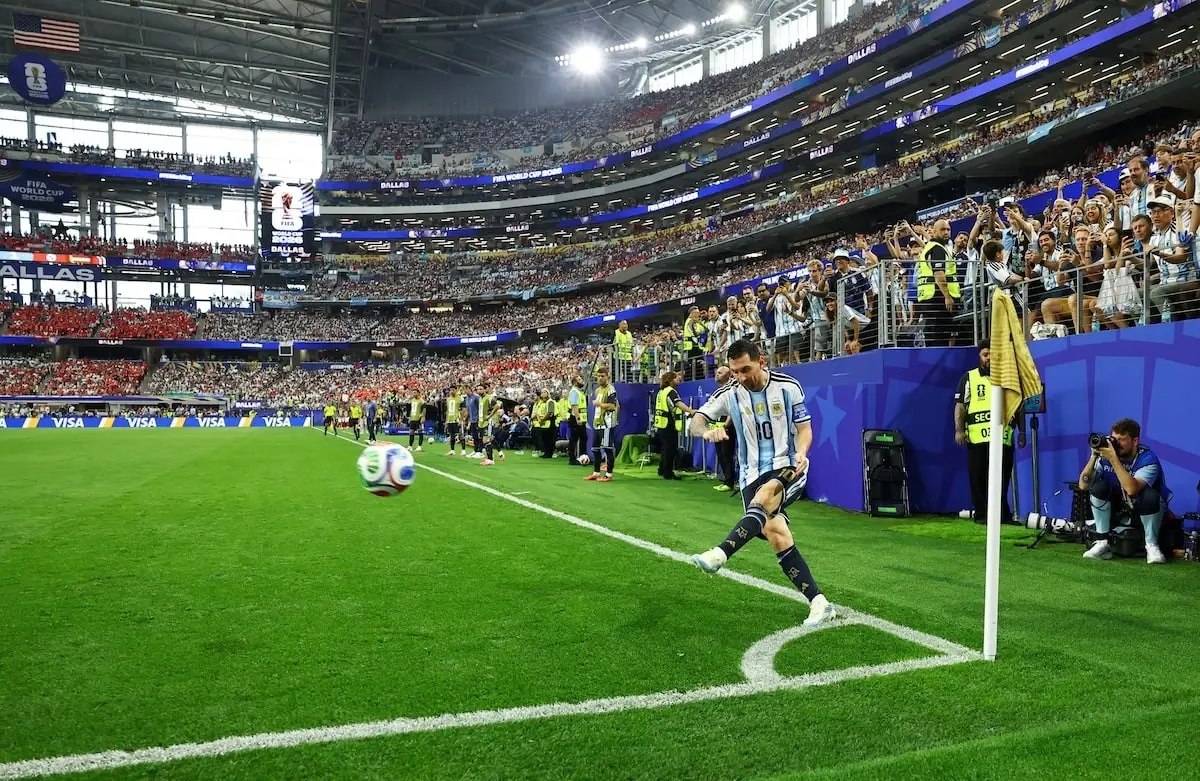 Hawk-Eye ระบบ AI สนับสนุนการตัดสิน จำลองภาพสามมิติในไม่กี่วินาที