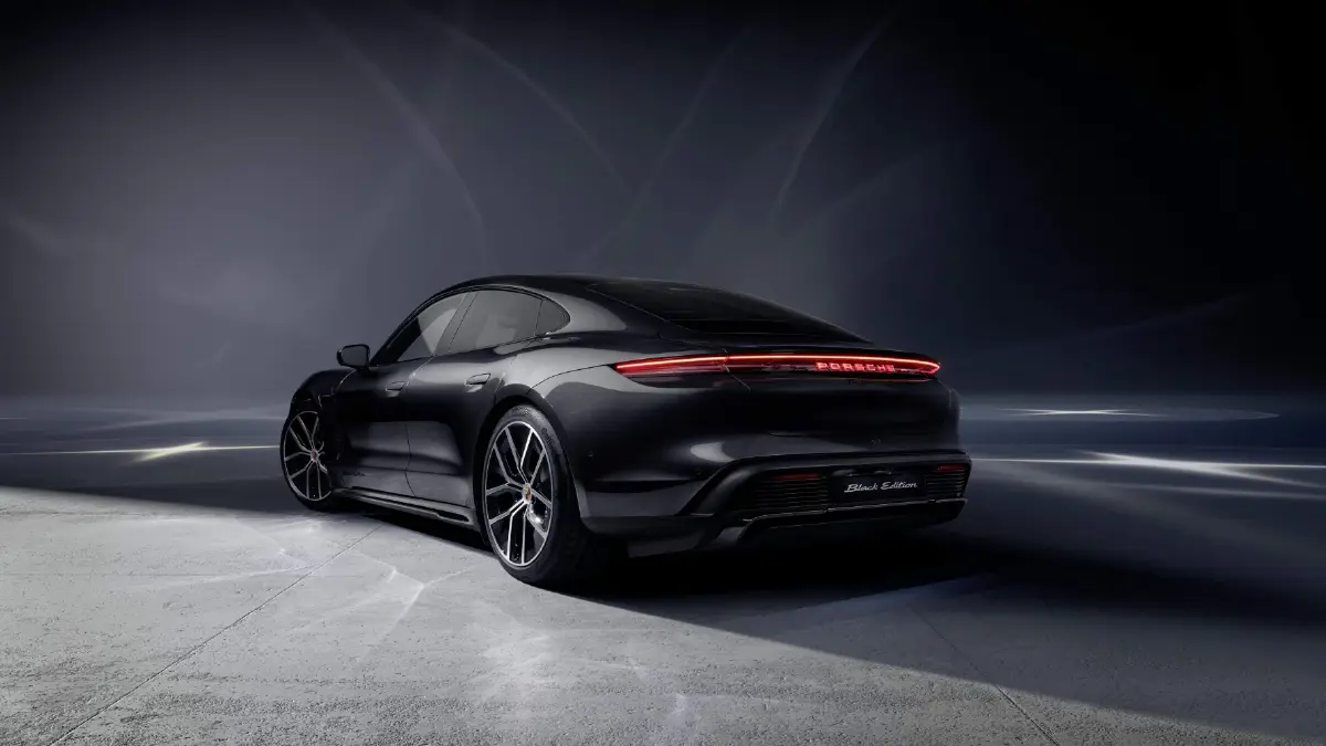 ปอร์เช่เปิดตัว Taycan 2027 รุ่น Black Edition และ E-Shift เริ่มต้น 7 ล้าน