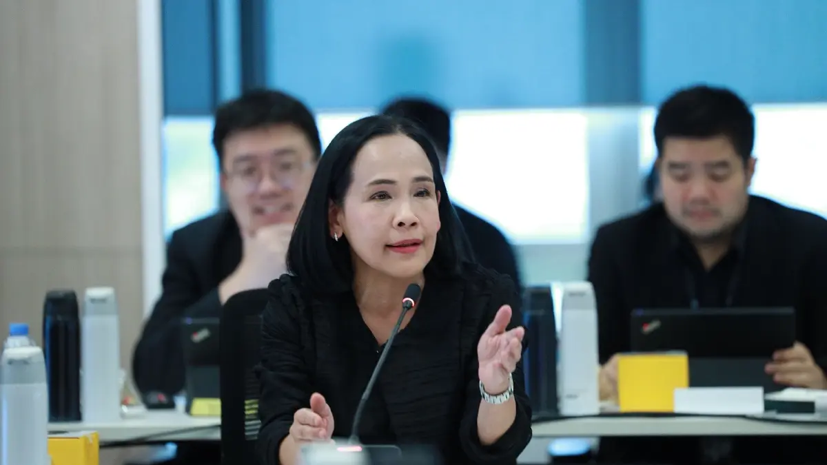 พรอนงค์ บุษราตระกูล