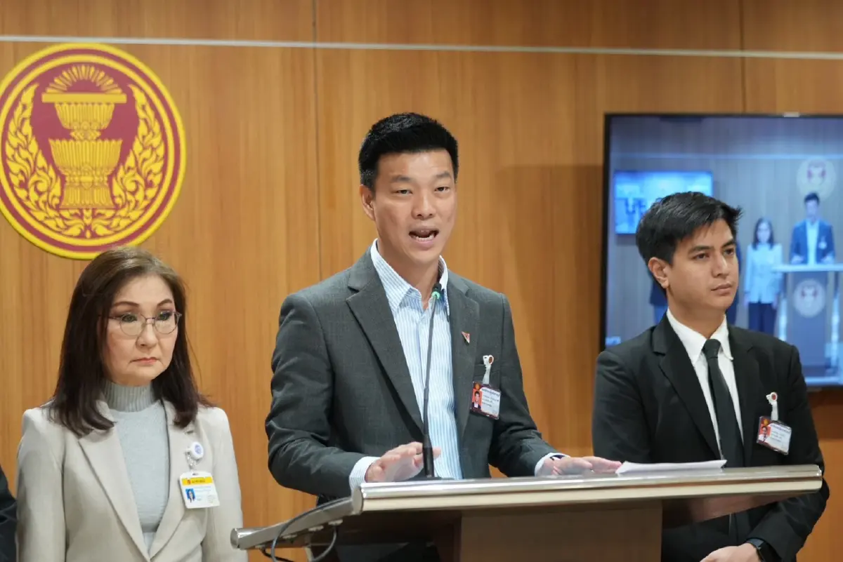 "ณัฐพงษ์" นำฝ่ายค้าน-สว.ยื่นตั้งคณะไต่สวนป.ป.ช. ปมยกคำร้องคดีศักดิ์สยาม