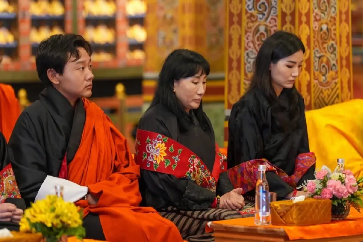 กษัตริย์ภูฏานทรงนำพระบรมวงศานุวงศ์ถวายพระพรอุทิศแด่เจ้าฟ้าพัชรกิติยาภา