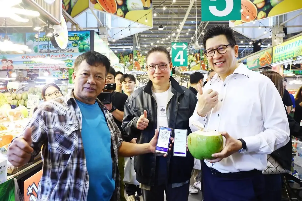 "เอกนิติ" นำทีมลงพื้นที่ ติดตามการใช้สิทธิไทยช่วยไทยพลัสวันแรก