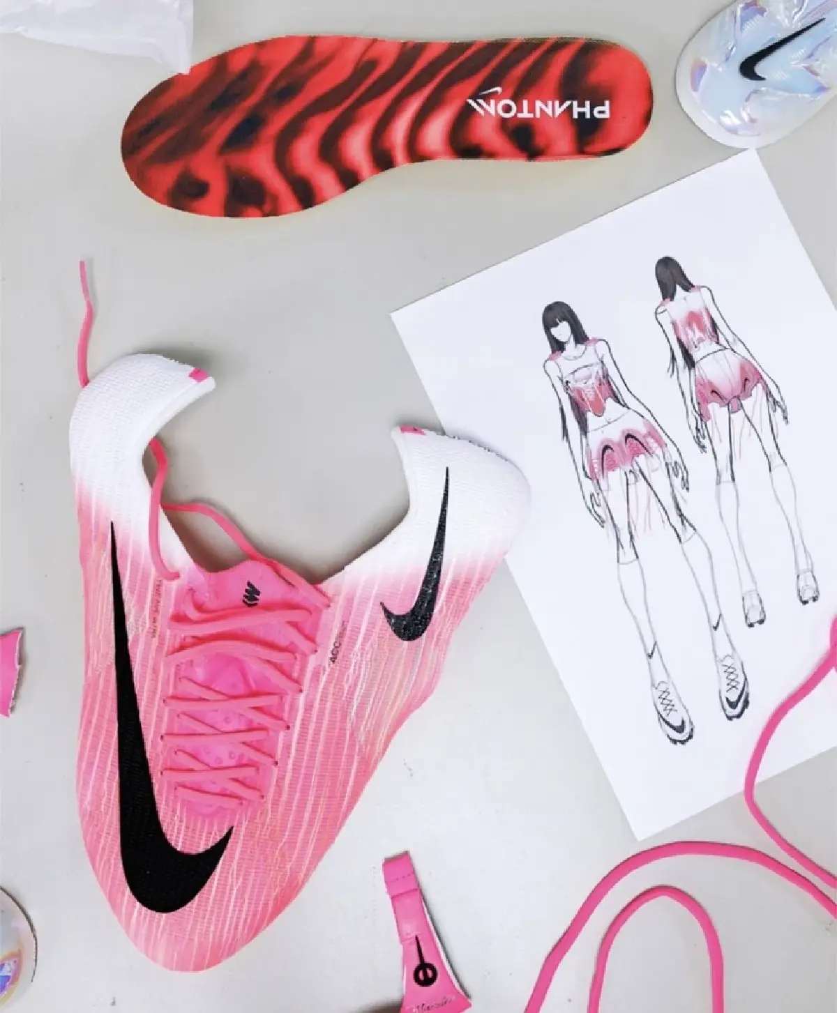 ลิซ่า ฉีกทุกกฎแฟชั่น! ใส่ Mercurial คัสตอมแบรนด์ไทยในโฆษณา Nike