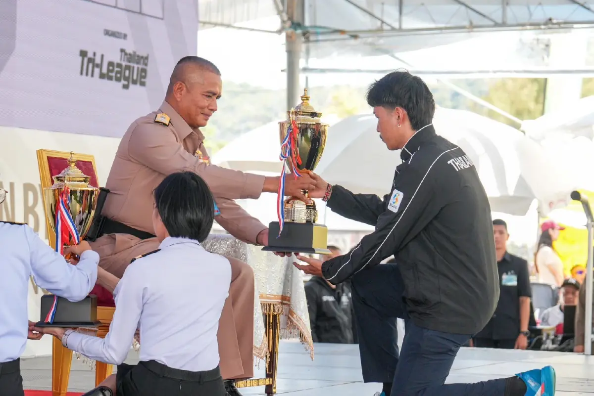 สัตหีบเดือด! ททท. ผนึกทัพเรือจัดไตรกีฬายักษ์ ปลุกเศรษฐกิจ 120 ล้าน