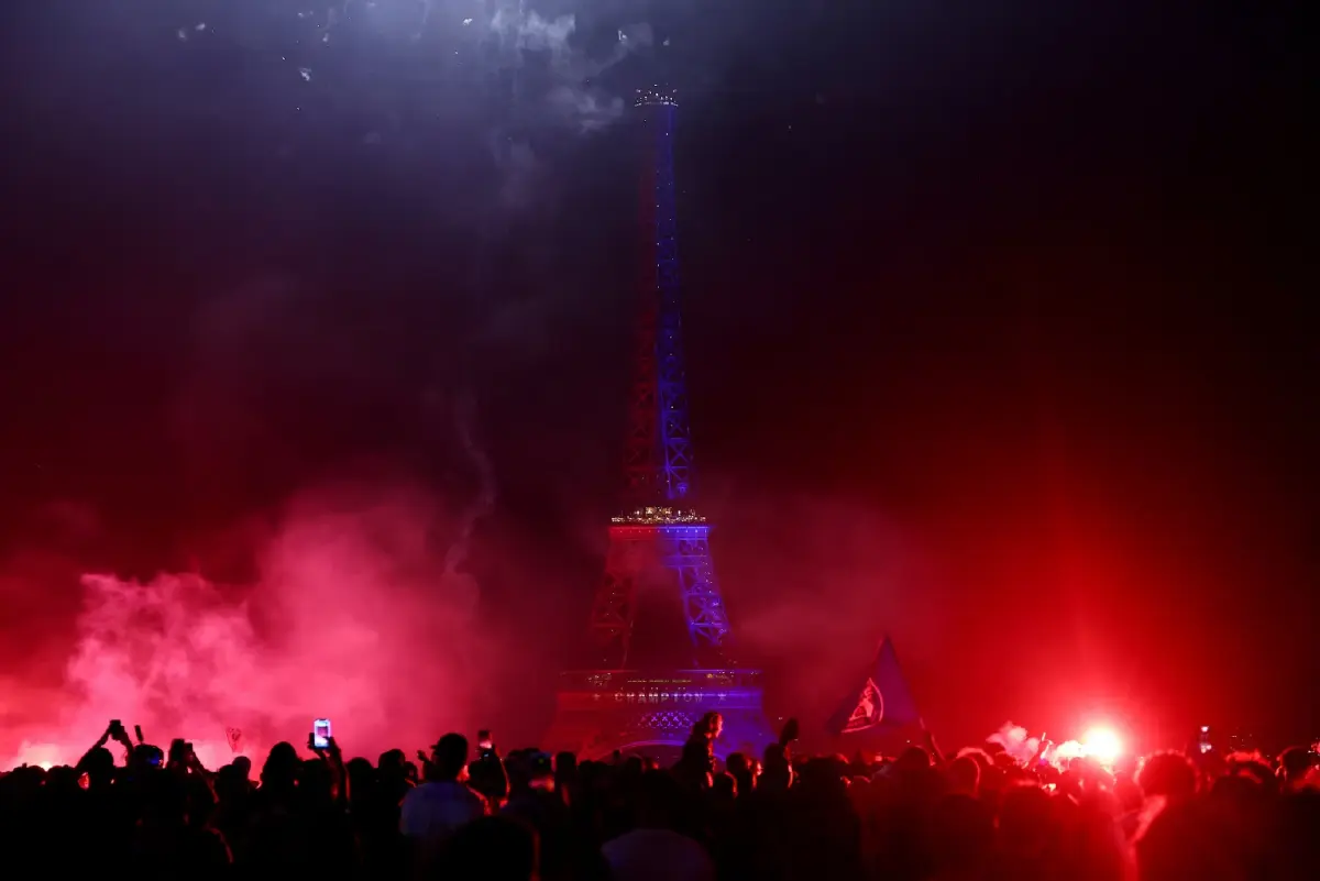 แฟน PSG ฉลองแชมป์ยุโรปสมัย 2 ดุ ก่อจลาจลปารีส เจ็บกว่า 200
