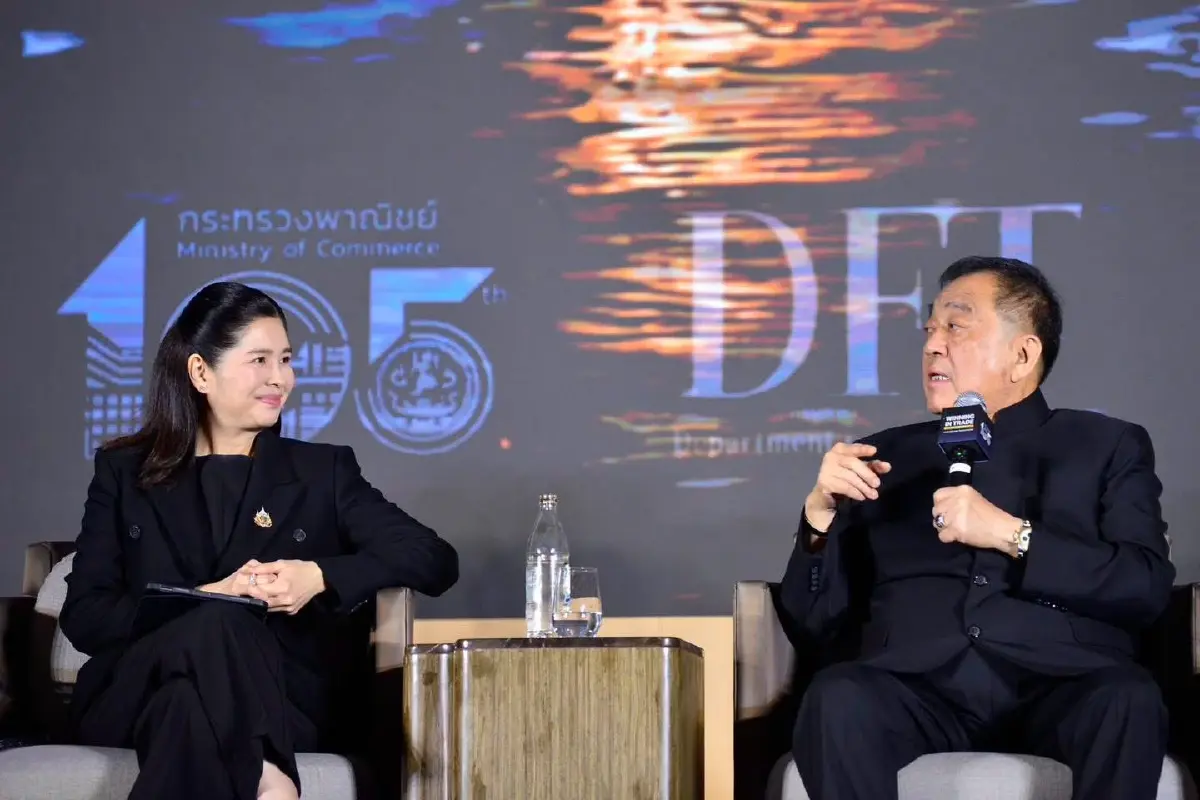 ดร.พจน์ อร่ามวัฒนานนท์ ประธานกรรมการหอการค้าไทย 