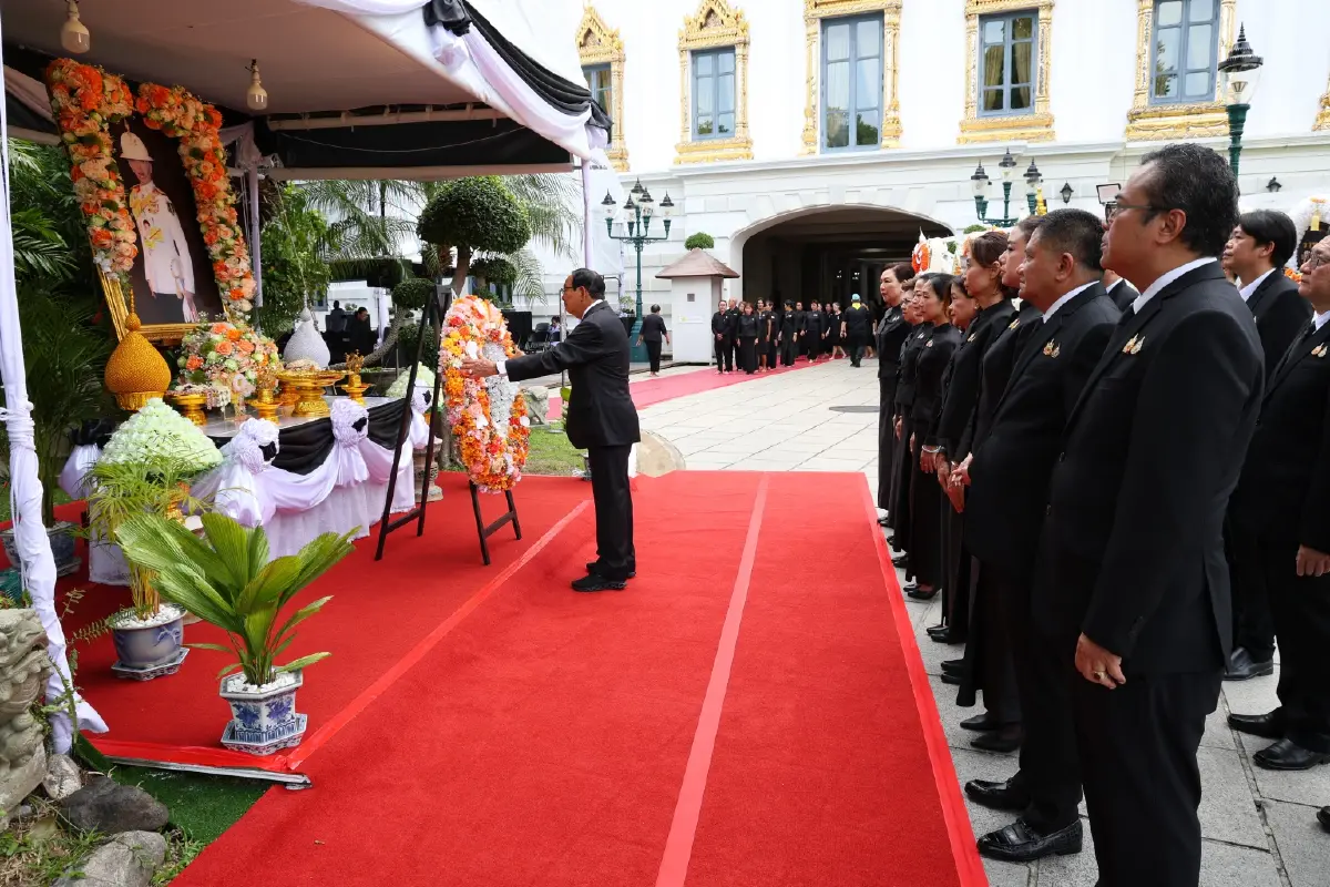 ช.การช่าง เข้าถวายสักการะพระศพ-วางพวงมาลา แด่เจ้าฟ้าพัชรกิติยาภาฯ ณ พระที่นั่งพิมานรัตยา