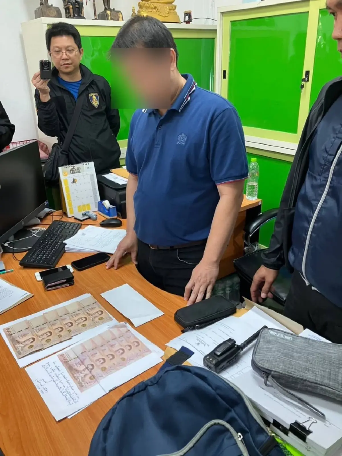 จับ "ปลัดอำเภอ" เรียกเงินแลกออกใบอนุญาตซื้ออาวุธ-กระสุน