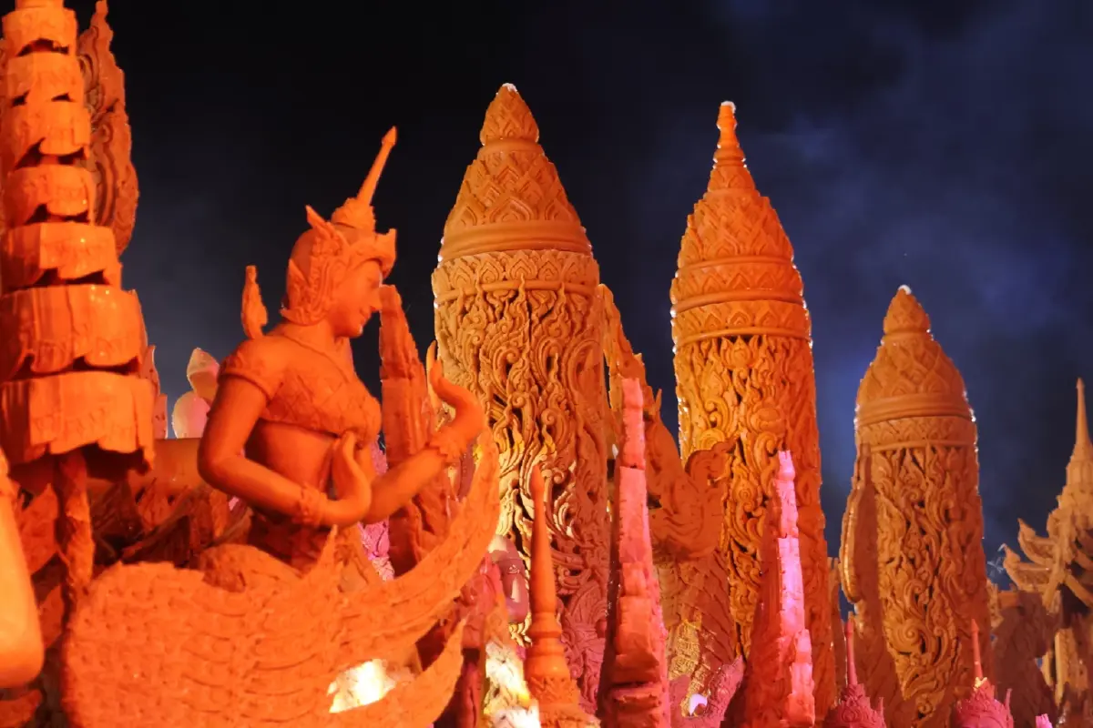 'สุวัจน์' เปิดงาน 'แห่เทียนโคราช 2569' ชู ซอฟต์พาวเวอร์ 3 มรดกโลก