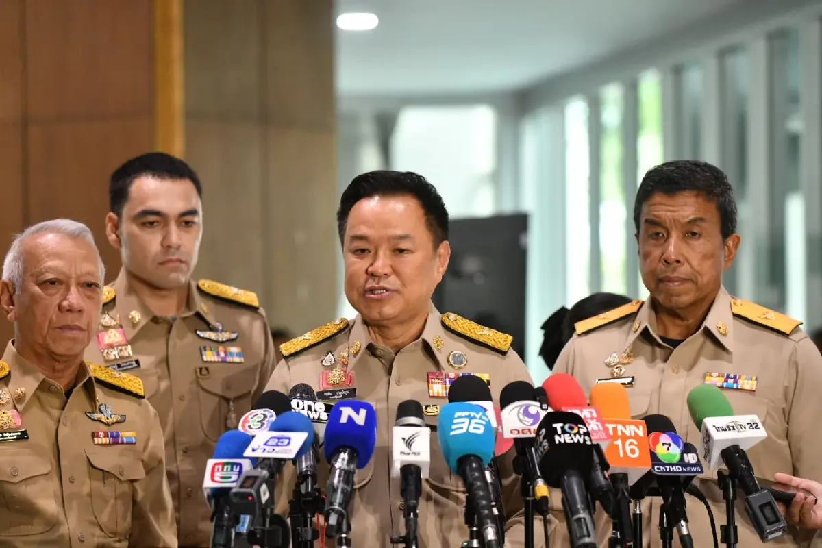 นายกฯ สั่งเร่งสอบปมปิดประตูหนีไฟไหม้ลาดพร้าว  ลั่นผิดฟันเด็ดขาด!
