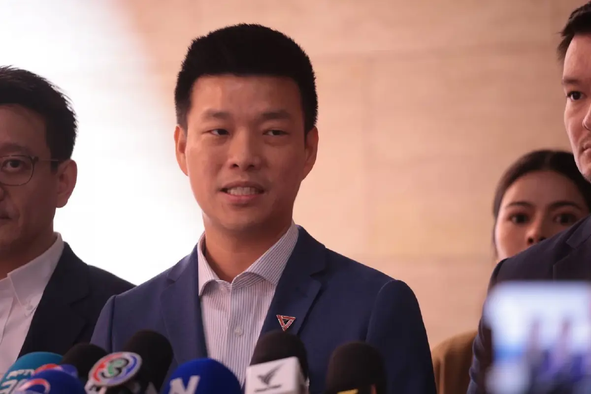 ‘ณัฐพงษ์’ ชี้ ข่าวฉาวรอบรัฐบาลล้วนวนถึงมหาดไทย ซัดสะท้อนความล้มเหลวของนายกฯ อนุทิน