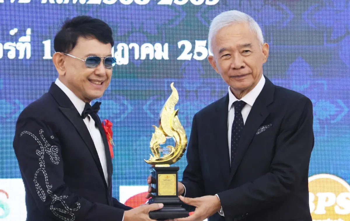 สุวัจน์ มอบรางวัล “เพชรกนก-กนกนาคราช” 2569 เชิดชูคนดีศรีแผ่นดิน