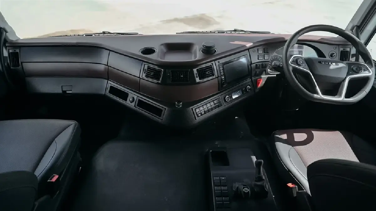 ยู สวอพ เปิดตัว UNEX EV 6x4 รถหัวลากสลับแบตฯ เจาะโลจิสติกส์