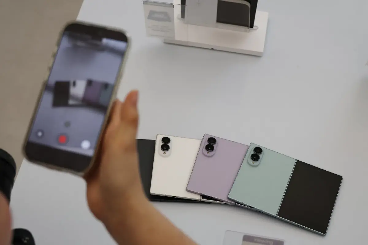 Samsung มองชิปขาดแคลนต่อเนื่องถึงปี 2028 รับอานิสงส์ AI หนุนกำไรพุ่ง หุ้นทะยาน 8%