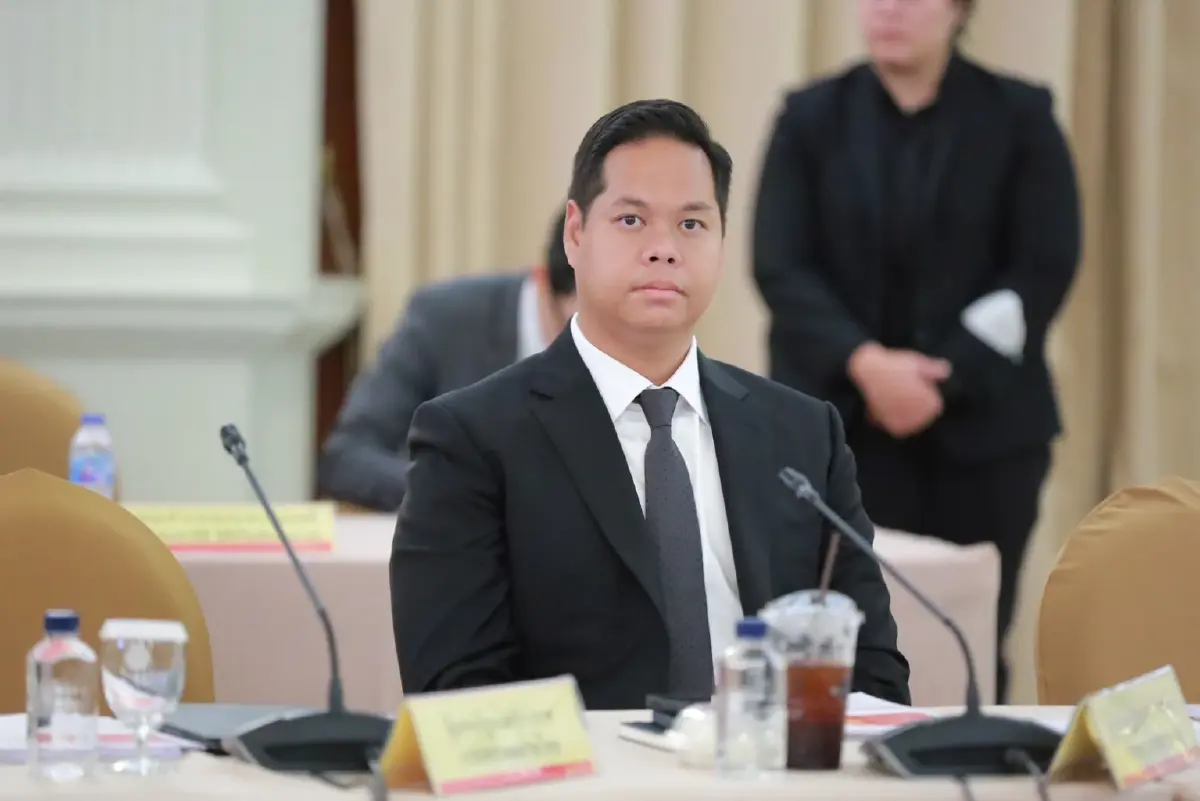 สรรเพชญ บุญญามณี