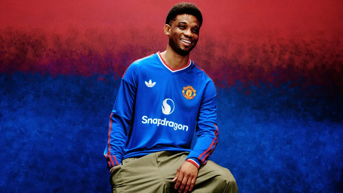 ย้อนรอยแชมป์ปี 1968! อาดิดาสเปิดตัวเสื้อเยือนแมนยูสีน้ำเงิน
