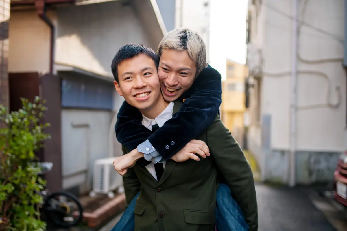 ผลสำรวจชี้ LGBTQ+ ไทยยังปิดบังตัวตนระหว่างเดินทาง แม้โลกเปิดกว้าง