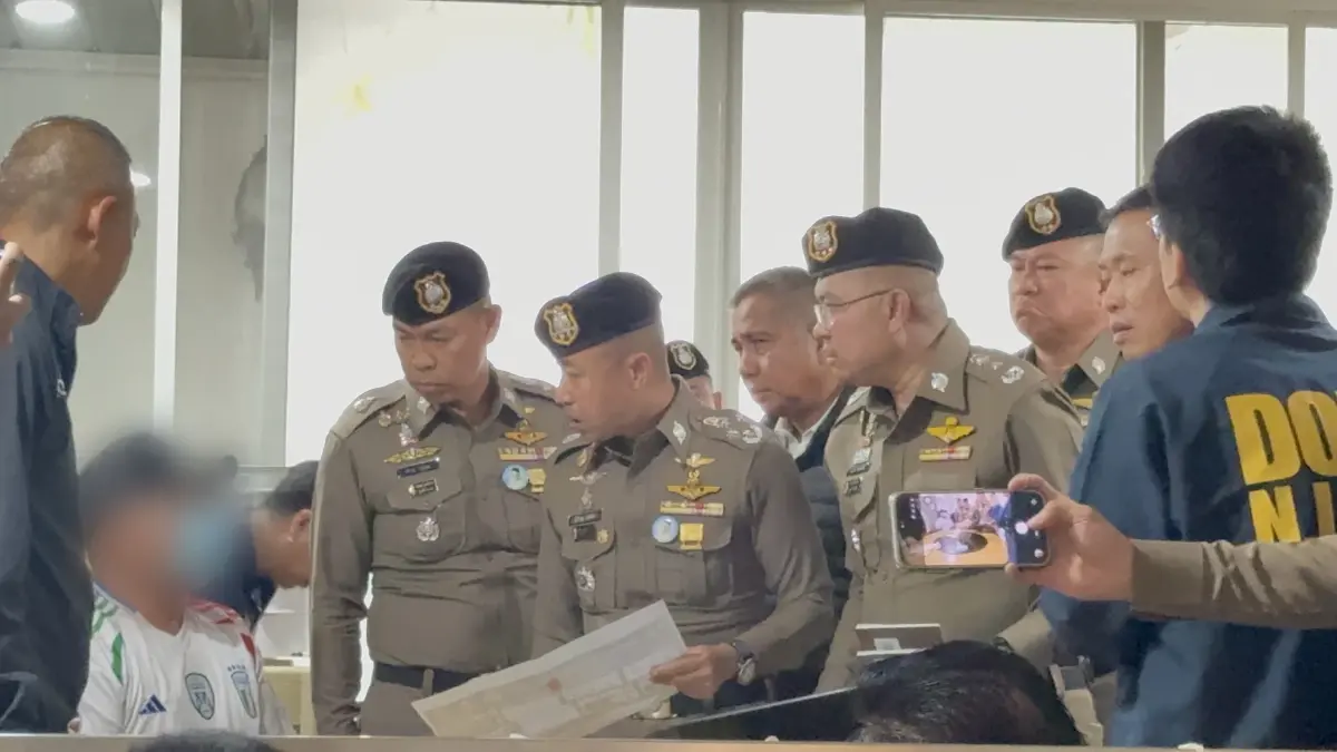 'บิ๊กราญ' นำทัพ บุกค้นรพ. ทลายขบวนการ 'พ่อทิพย์' สวมสัญชาติ