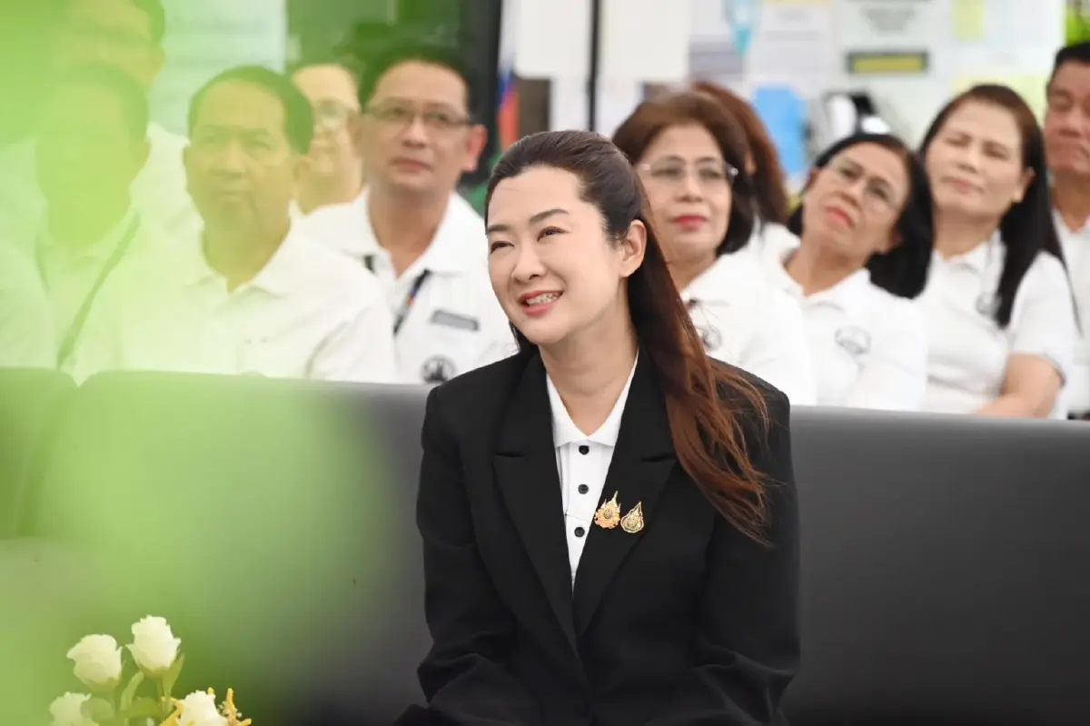 รมช.ปิยะรัฐชย์ ปล่อยคาราวานแท็กซี่ไฟฟ้าสุวรรณภูมิ หนุนเปลี่ยนผ่านสู่พลังงานสะอาด