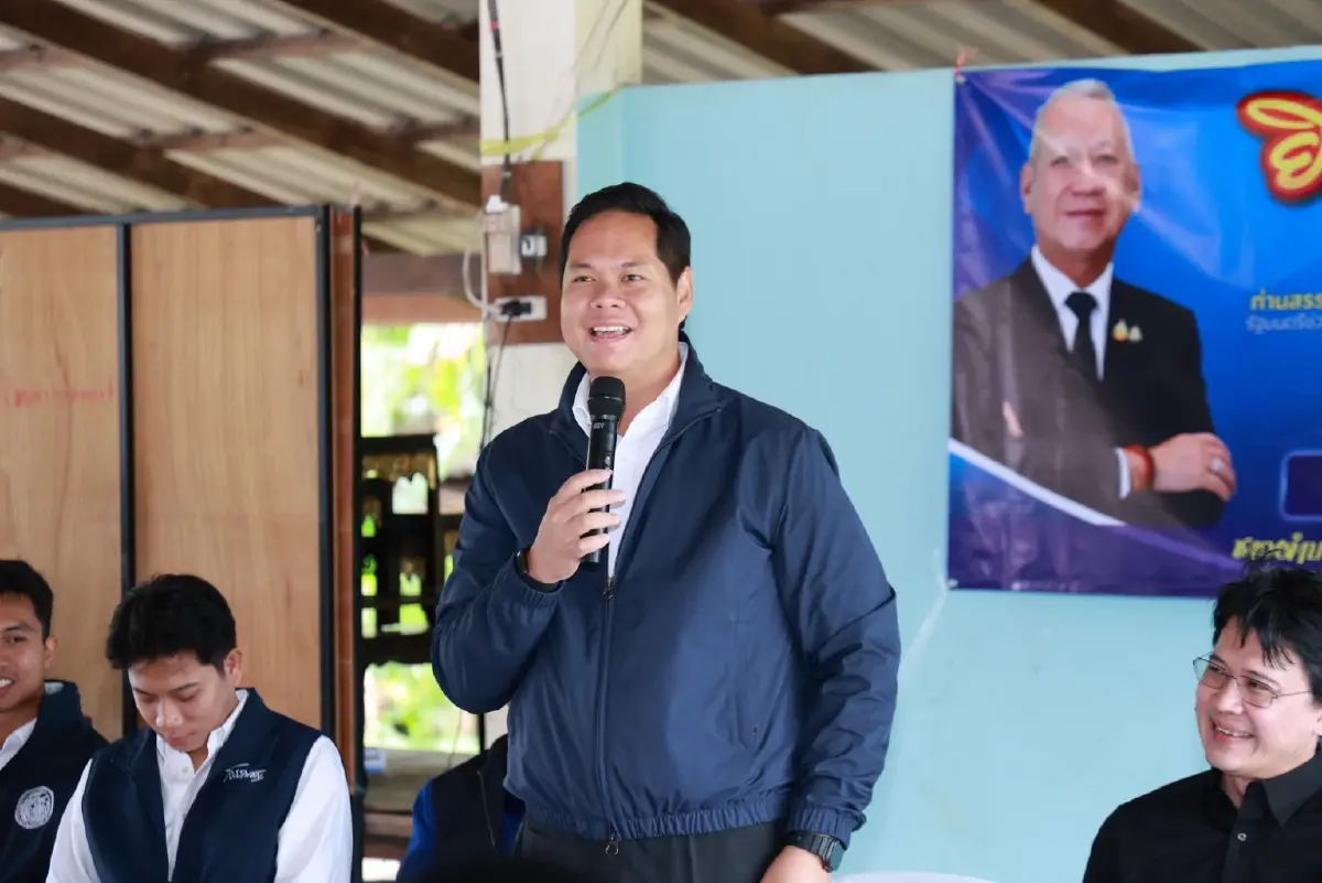 “สรรเพชญ” ลงพื้นที่รับฟังปัญหาการสัญจรทางน้ำของชาวประมง จ.ชุมพร