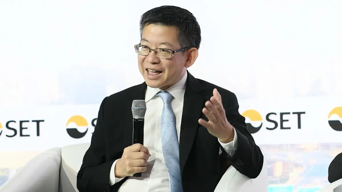 “กอบศักดิ์” ชี้เศรษฐกิจไทยหัวเลี้ยวหัวต่อ! GDP โตแค่ 2% ทุนโลกจ่อเข้าเกม AI-ดาต้าเซ็นเตอร์-เซมิคอนดักเตอร์