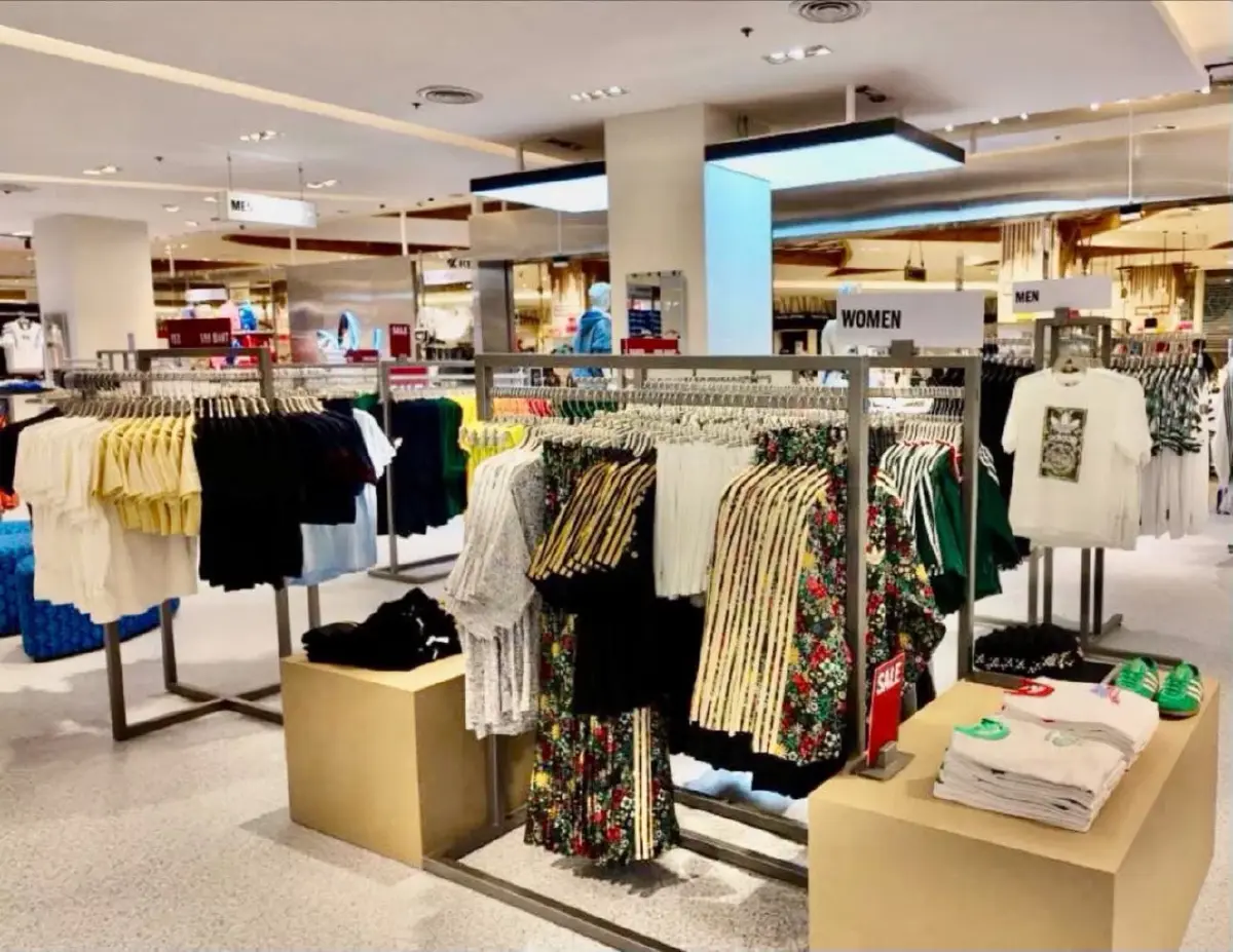 ปักหมุด adidas Originals Outlet แห่งแรกในไทย ที่บลูพอร์ตหัวหิน