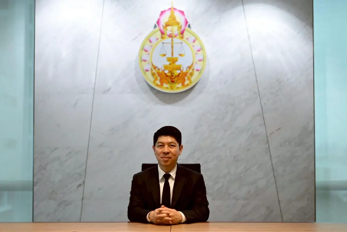 สุริยัณห์ หงษ์วิไล 