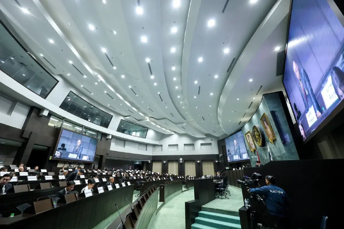 ประชุมสภากรุงเทพมหานคร 