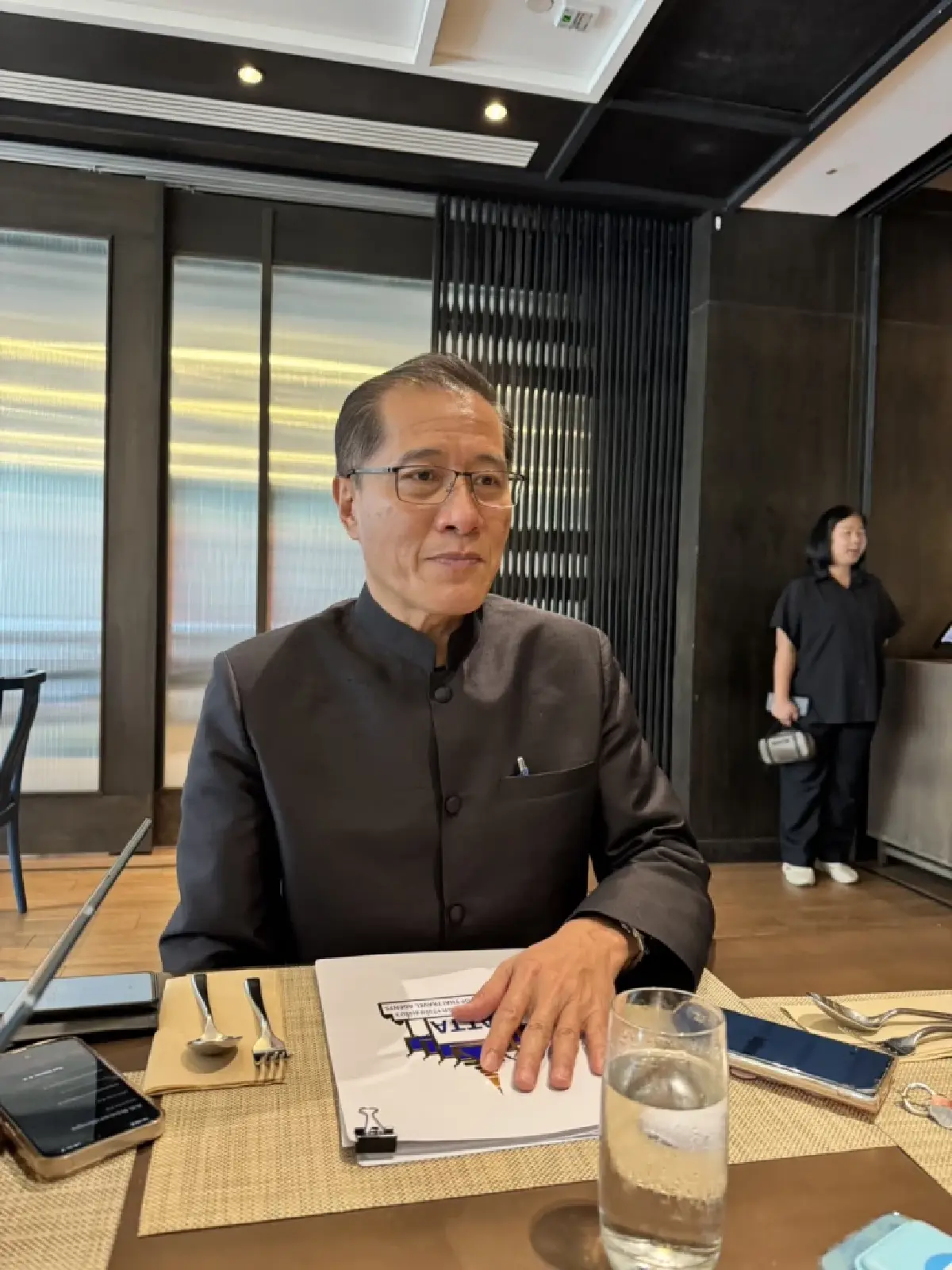 นายวีระศักดิ์ โควสุรัตน์ อดีตรัฐมนตรีว่าการกระทรวงการท่องเที่ยวและกีฬา