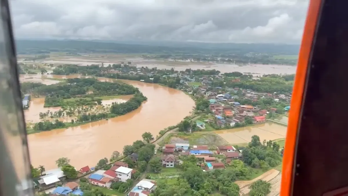 เปิดภาพมุมสูงน้ำท่วมน่าน รัฐบาลระดมช่วยอพยพ เร่งฟื้นฟูพื้นที่หลังน้ำลด