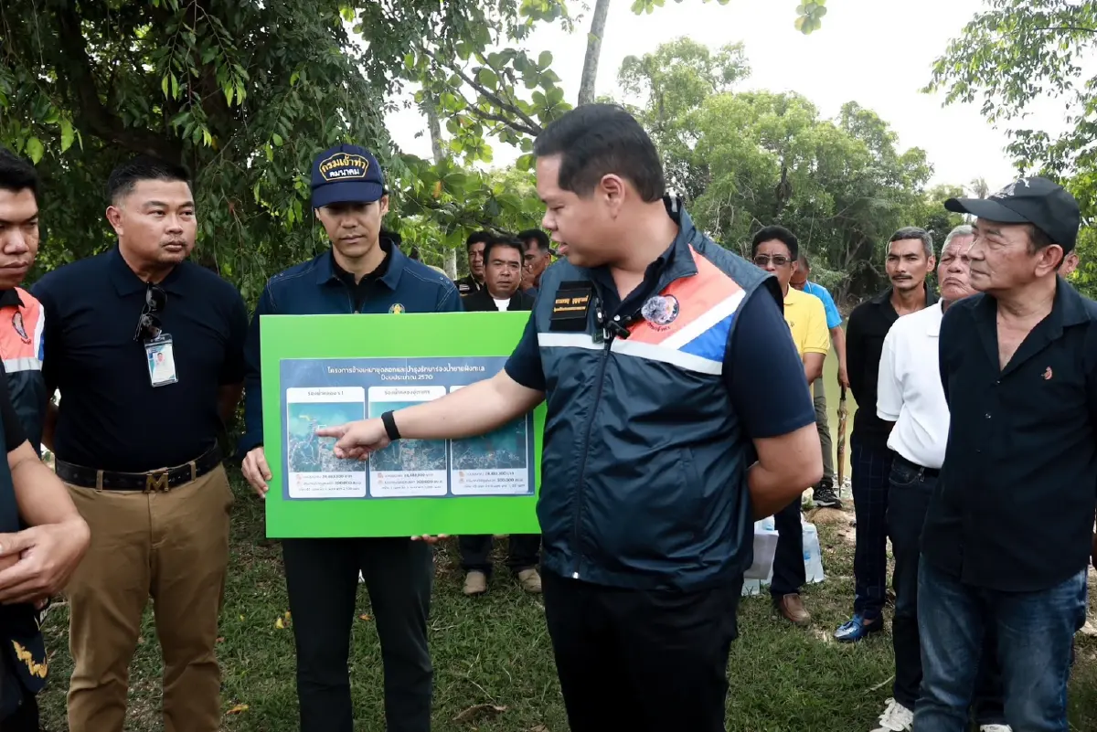 "สรรเพชญ" ลงพื้นที่คลองอู่ตะเภา ลุยขุดลอกร่องน้ำ รับมือฤดูฝน