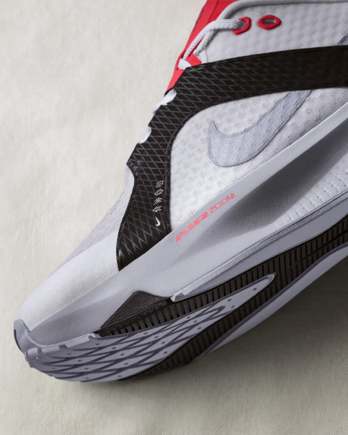 Nike Hybrid รองเท้าสายพันธุ์ใหม่เจาะกลุ่ม ผสานวิ่ง-เวตในคู่เดียว