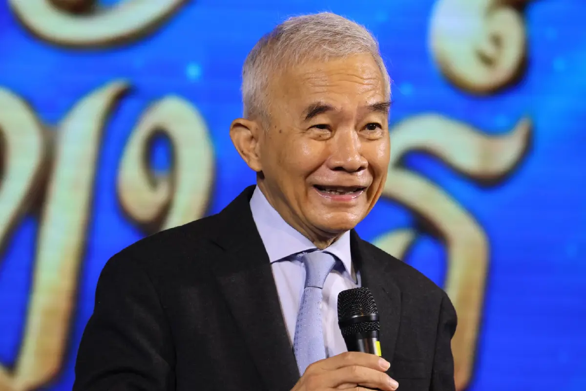 “สุวัจน์” รับรางวัล “คนภักดีศรีคีรีขันธ์” ปาฐกถาชูประจวบฯและหัวหิน สู่ Wellness–Longevity City