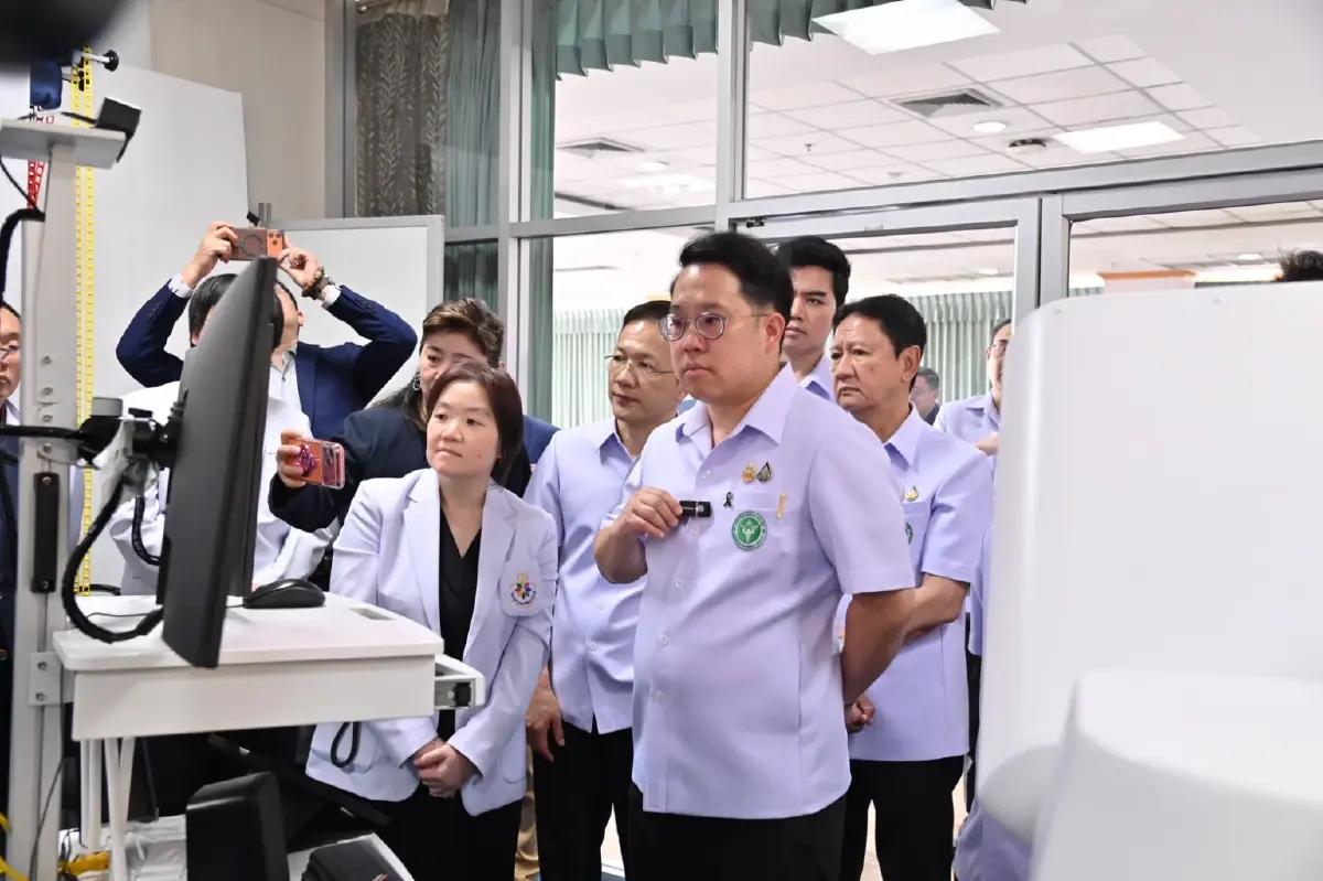 ครั้งแรกในไทย! ผ่าตัดมะเร็งต่อมลูกหมากทางไกล กรุงเทพฯ-โคราช