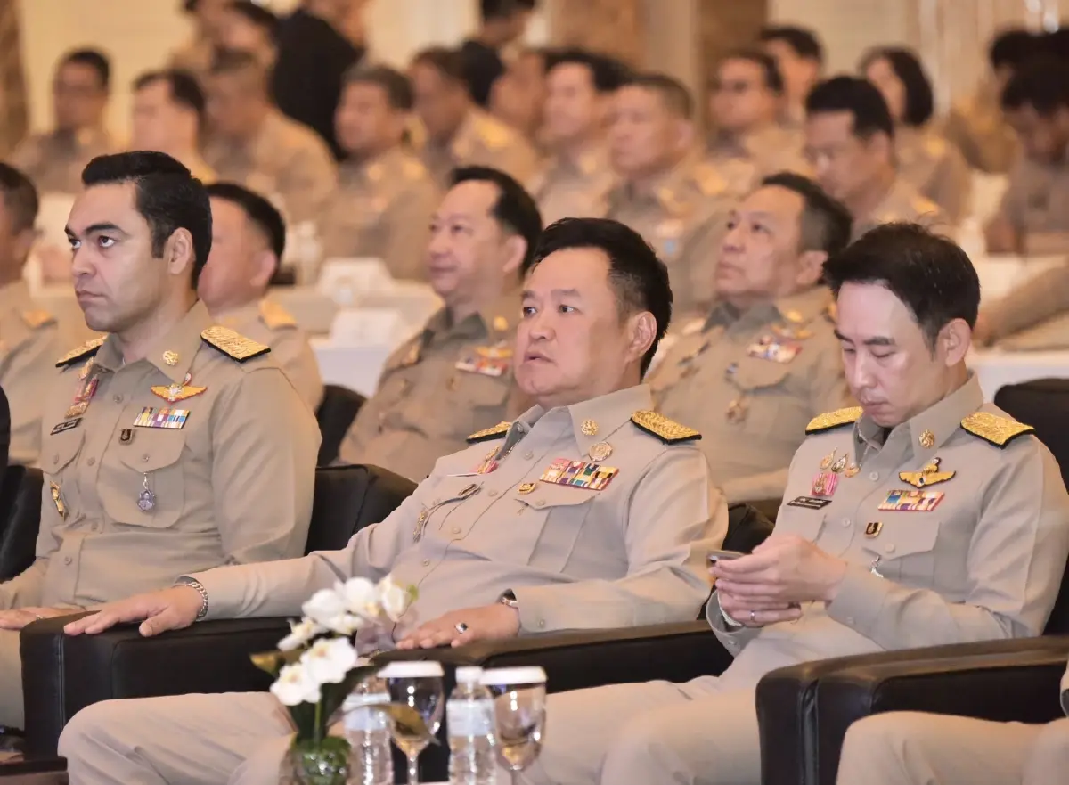 อนุทิน ชาญวีรกูล