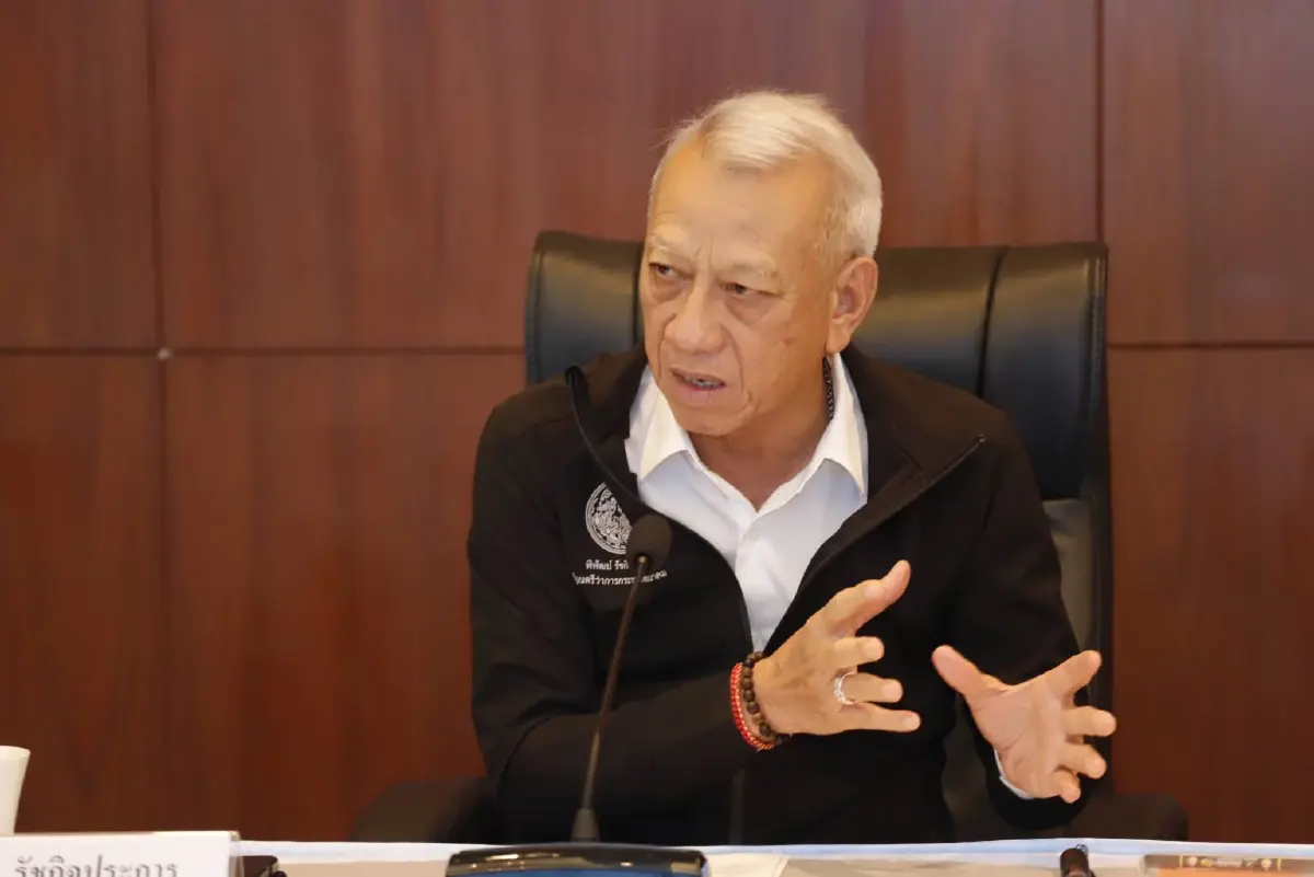 "พิพัฒน์"เปิดโต๊ะคุยชุมชนคลองเตย ร่วมออกแบบอนาคตพื้นที่