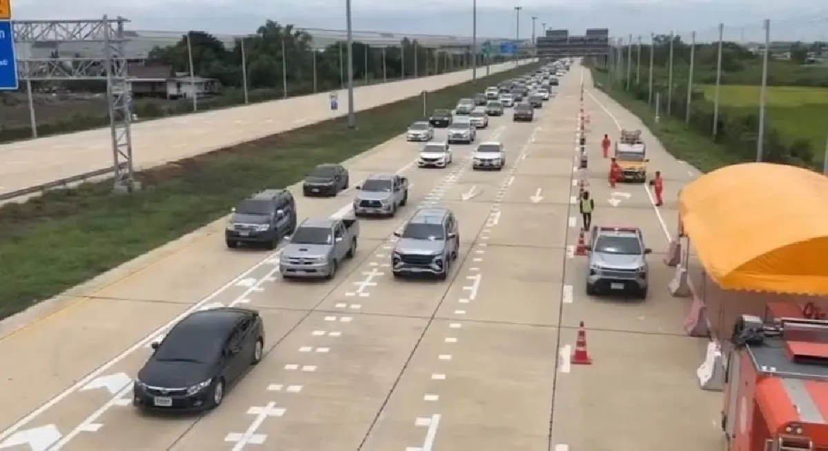 กรมทางหลวงขยายเปิด M6 บางปะอิน-ปากช่องถึง 29 ก.ย. หนีน้ำท่วม