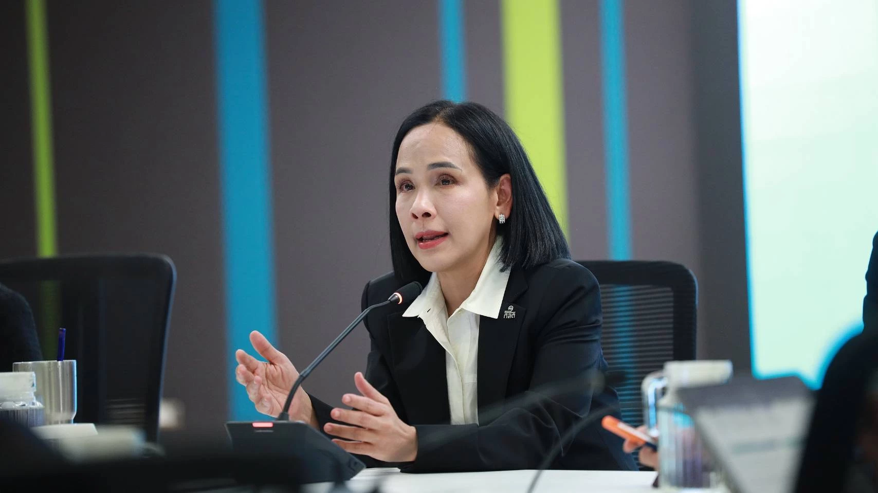 พรอนงค์ บุษราตระกูล
